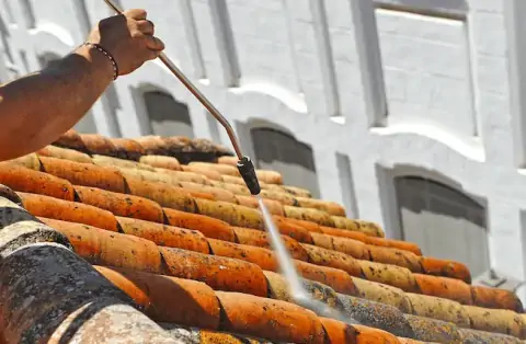 Nettoyage de toitures - Saint-Régis-du-Coin
